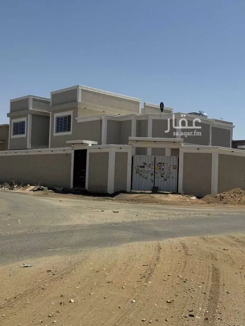 عمارة للبيع في شارع العام, حي القافلة, مدينة خميس مشيط, منطقة عسير 1 صورة