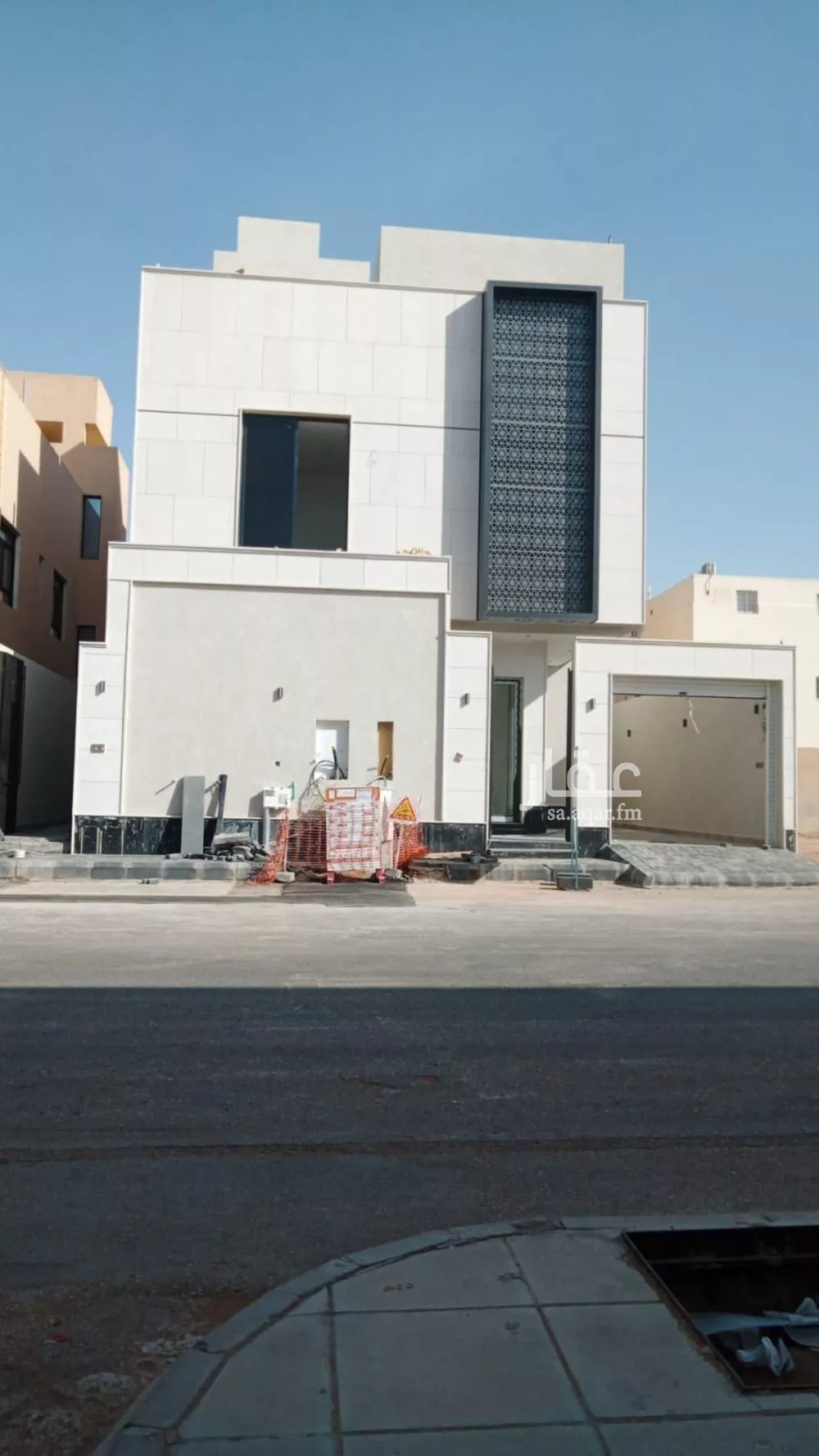 دور للبيع في شارع العويدة, حي إشبيلية, مدينة الرياض, منطقة الرياض 1 صورة
