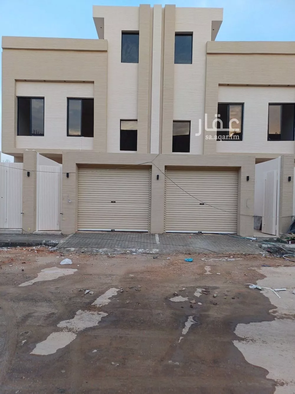 دور للبيع في شارع حسين الأبريقي, حي عكاظ, مدينة الرياض, منطقة الرياض 1 صورة