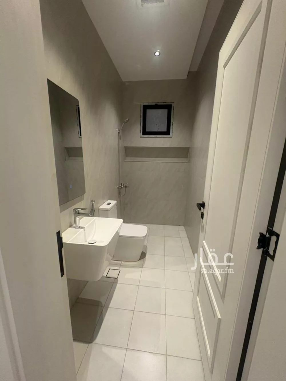 شقة للإيجار في شارع إبراهيم بن فتوح العقيلي, حي الصواري, مدينة جدة, منطقة مكة المكرمة 1 صورة