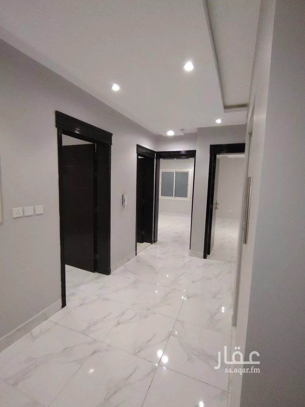 فيلا للبيع في شارع ابن الميراثي, حي الزمرد, مدينة جدة, منطقة مكة المكرمة 1 صورة