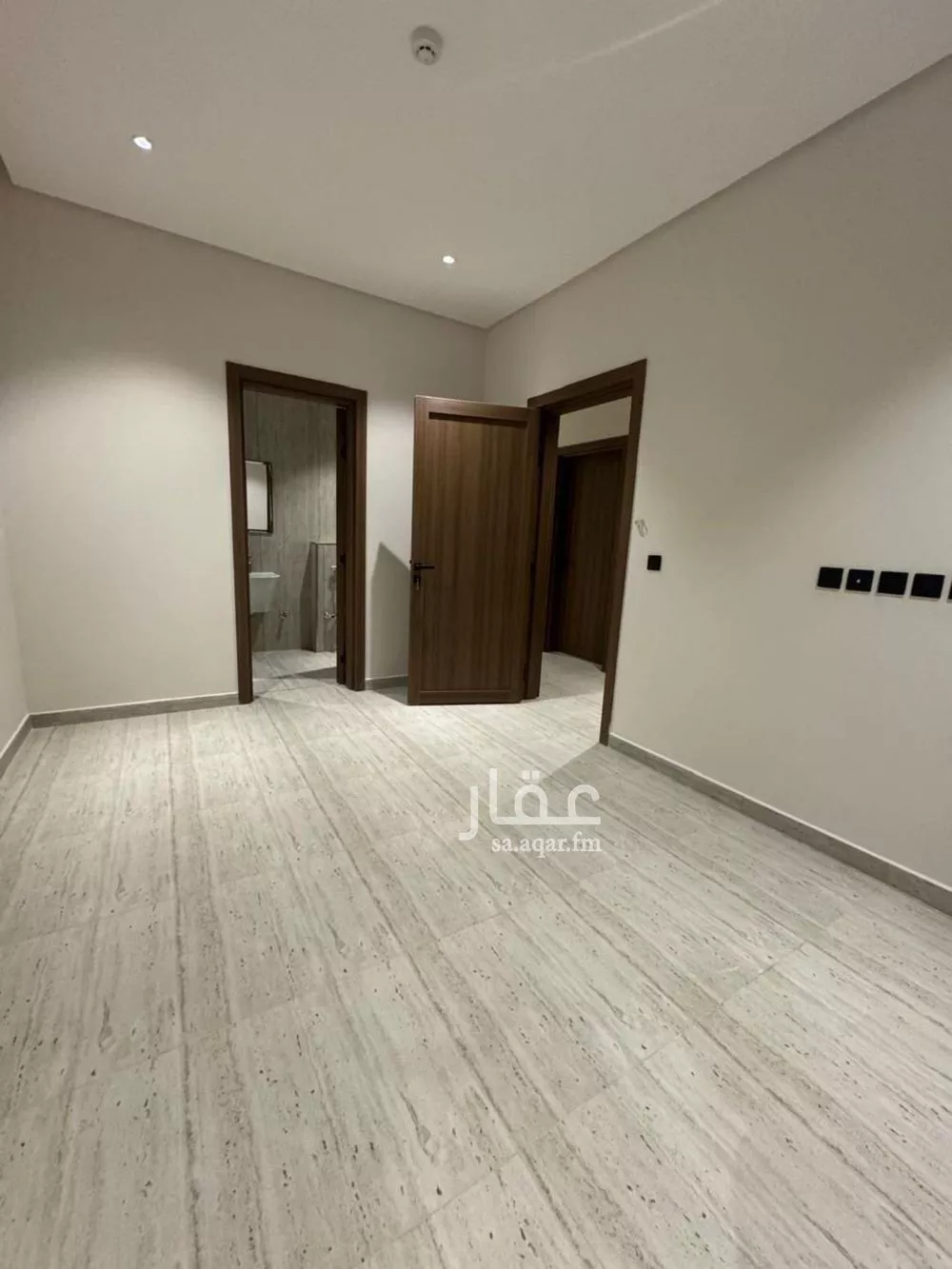 شقة للبيع في شارع عبدالله بن عبدالحق الأنصاري, حي عرقة, مدينة الرياض, منطقة الرياض 1 صورة