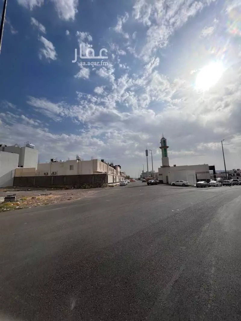 أرض للبيع في شارع احمد بن سفيان النسوي, حي نبلاء, مدينة المدينه المنوره, منطقة المدينة المنورة 1 صورة