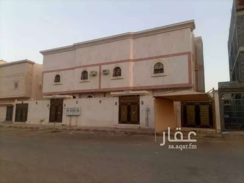 عمارة للبيع في شارع عتيق بن يعقوب, حي الرانوناء, مدينة المدينه المنوره, منطقة المدينة المنورة 1 صورة