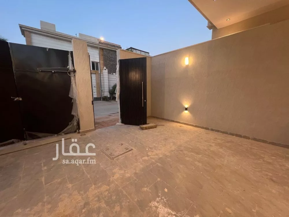 دور للبيع في شارع رقم 321, حي المونسية, مدينة الرياض, منطقة الرياض 1 صورة