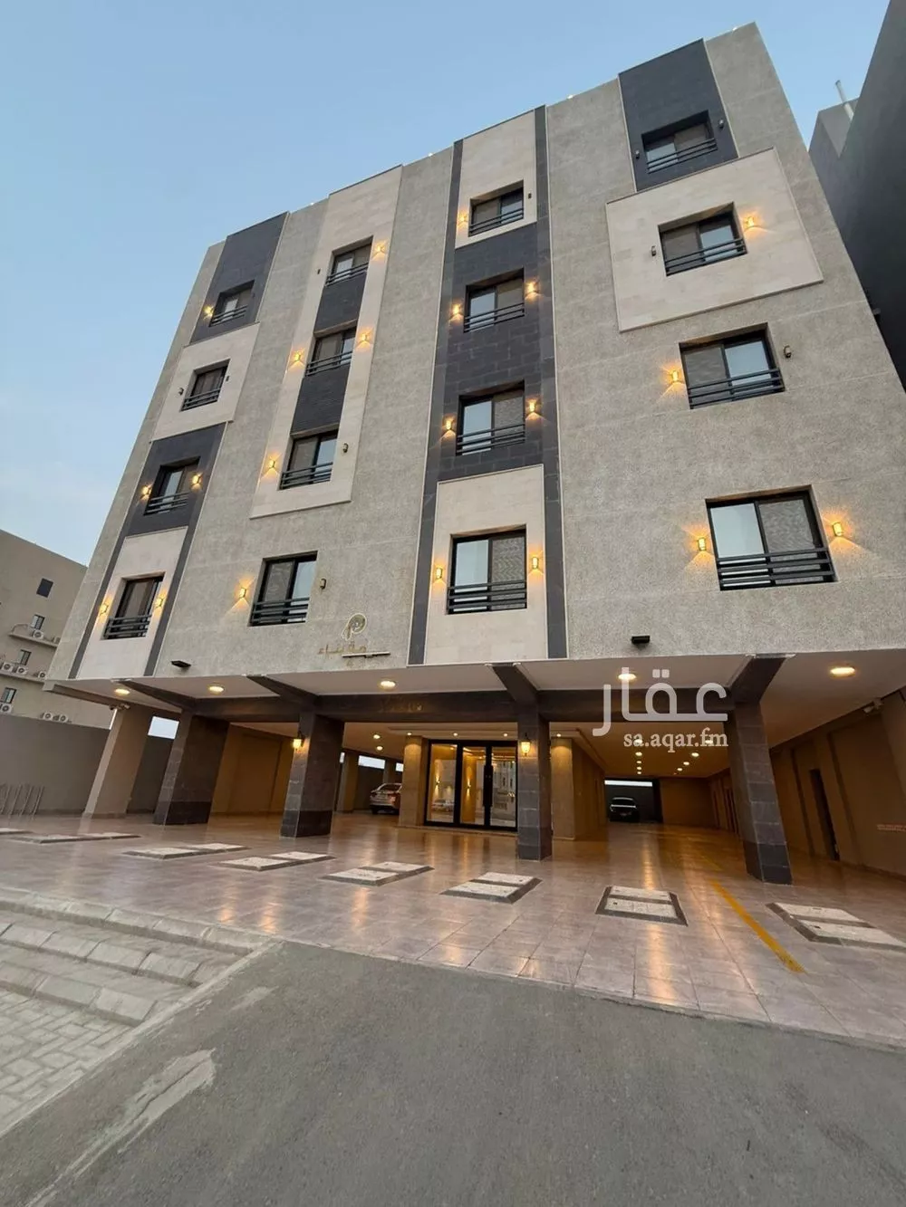 شقة للبيع في شارع خارجه ابن عبدالمنذر, حي الحمدانية, مدينة جدة, منطقة مكة المكرمة 1 صورة