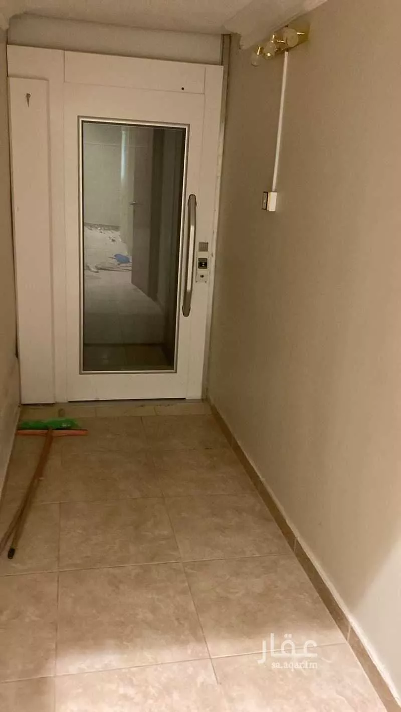 فيلا للبيع في شارع قيس بن عاصم, حي الملز, مدينة الرياض, منطقة الرياض 1 صورة