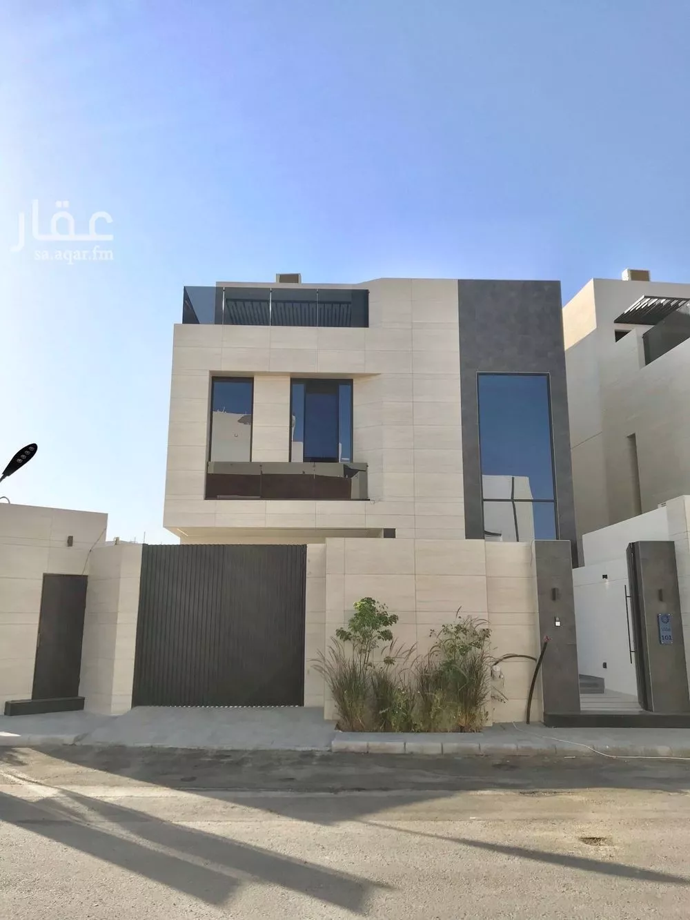 فيلا للبيع في شارع فضيلة الشيخ أبو عبد الرحمن, حي المنارات, مدينة جدة, منطقة مكة المكرمة 1 صورة