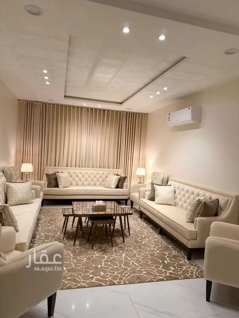 فيلا للإيجار في شارع أحمد مفتي المكي الحنفي, حي المهدية, مدينة الرياض, منطقة الرياض 1 صورة