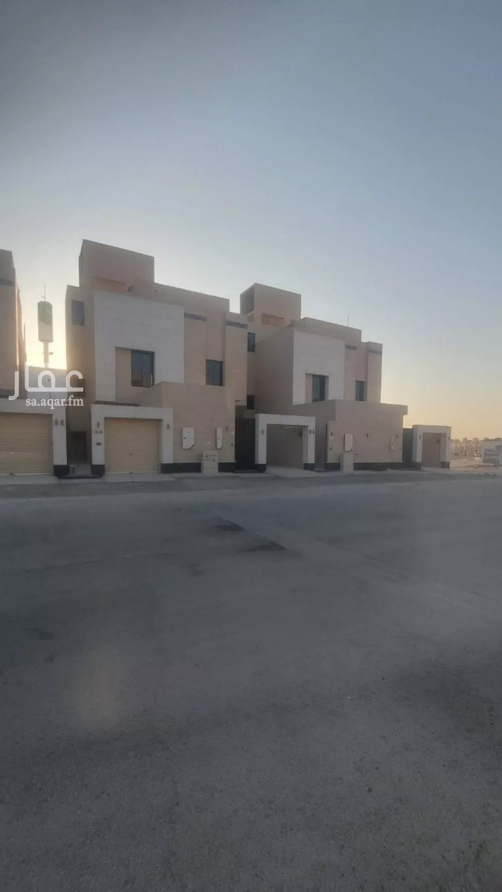 عمارة للبيع في شارع محمد بن شريك, حي البيان, مدينة الرياض, منطقة الرياض 1 صورة
