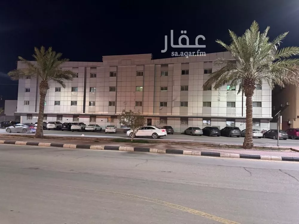 عمارة للبيع في شارع طريق الملك خالد, حي الجامعيين, مدينة المجمعه, منطقة الرياض 1 صورة