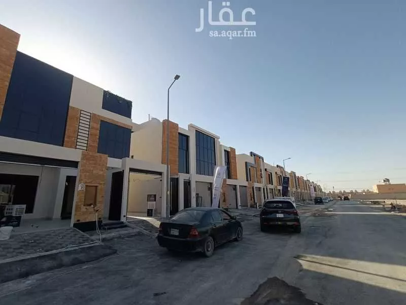 فيلا للبيع في شارع النفوذ, حي عكاظ, مدينة الرياض, منطقة الرياض 1 صورة