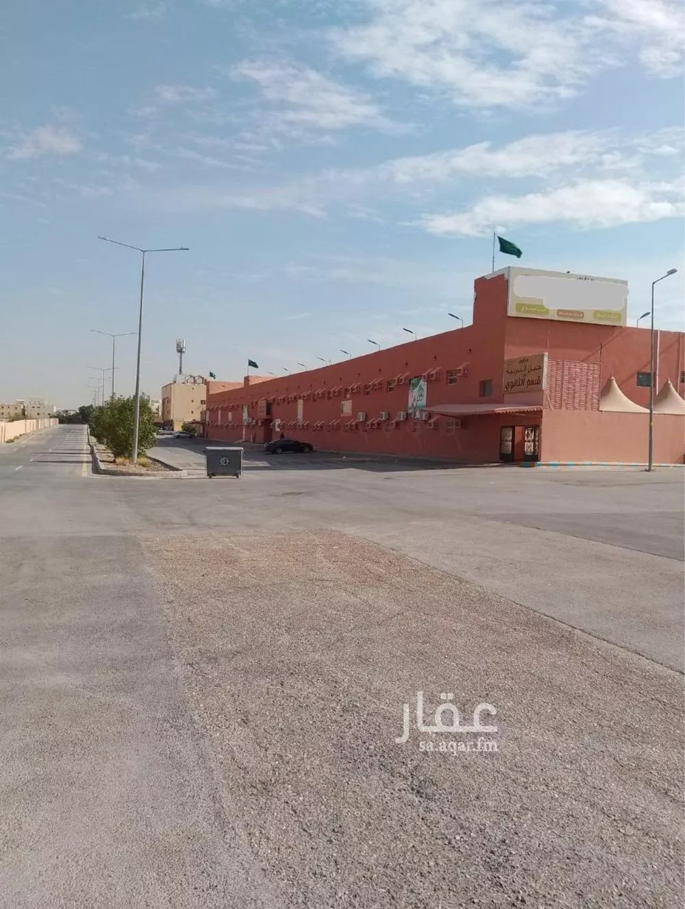 عمارة للبيع في شارع النهر, حي العريجاء, مدينة الرياض, منطقة الرياض 1 صورة