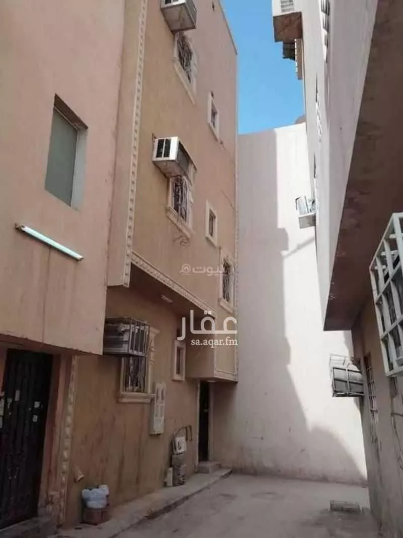 عمارة للبيع في شارع حجلا, حي ثليم, مدينة الرياض, منطقة الرياض 1 صورة