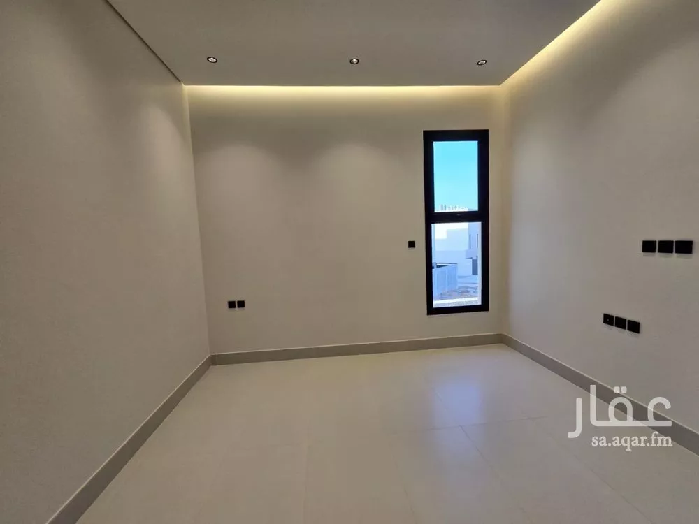 فيلا للبيع في شارع إسماعيل بن عمرو, حي النرجس, مدينة الرياض, منطقة الرياض 1 صورة