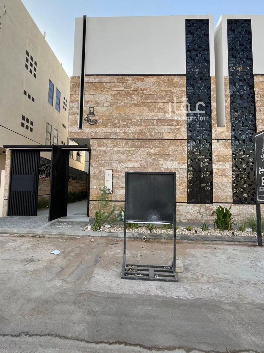 فيلا للبيع في شارع عبدالقادر بن عبدالوارث, حي المهدية, مدينة الرياض, منطقة الرياض 1 صورة