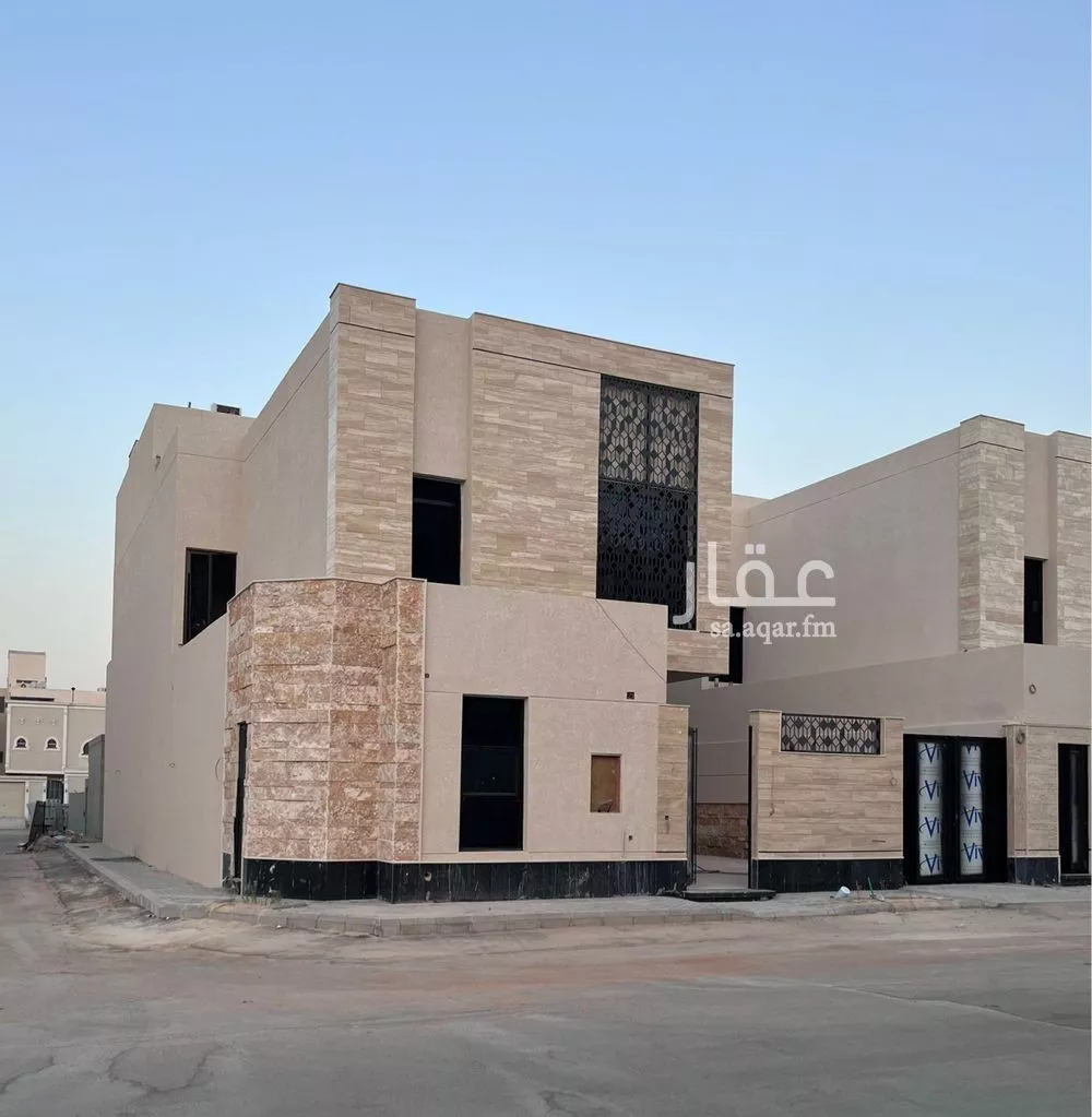 فيلا للبيع في شارع أحمد الكازروني, حي المهدية, مدينة الرياض, منطقة الرياض 1 صورة