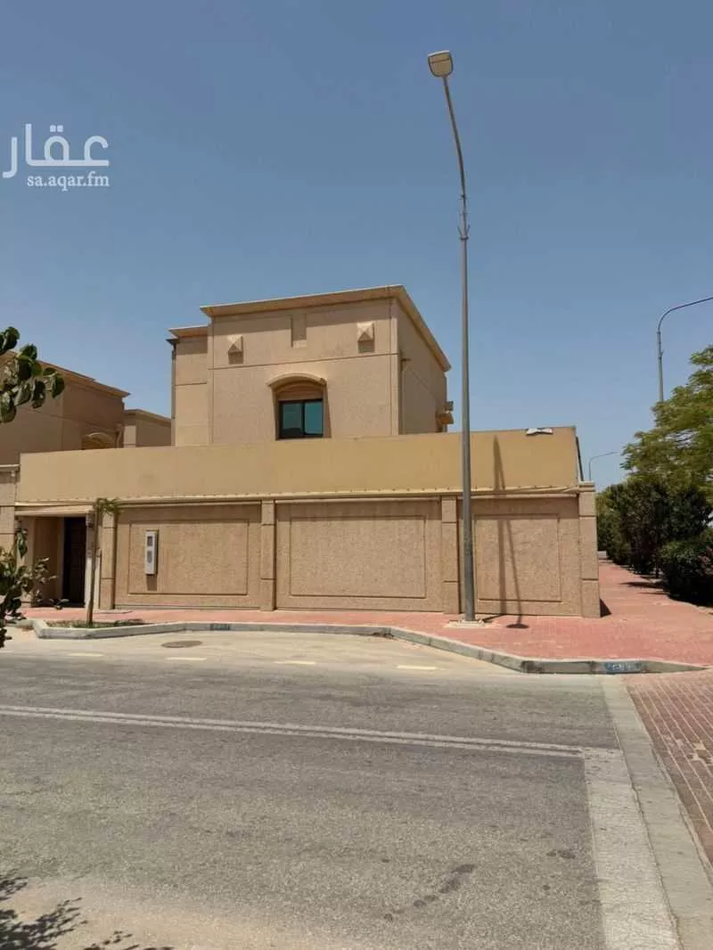 فيلا للبيع في شارع شارع العيينة, مدينة مدينه الجبيل الصناعيه, المنطقة الشرقية 1 صورة