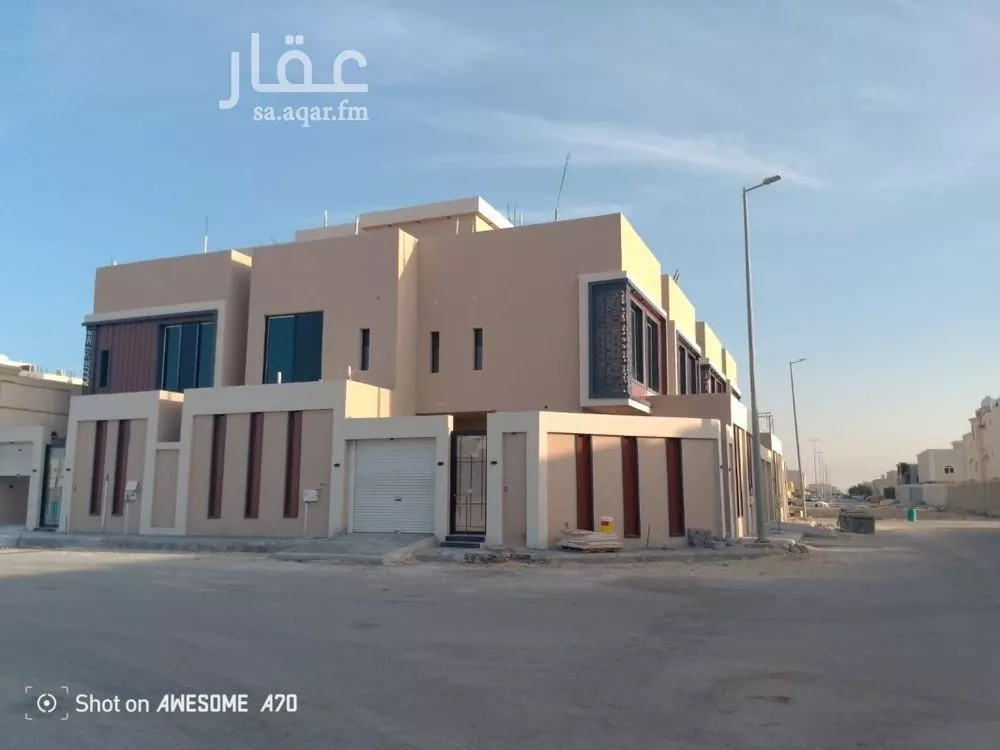 فيلا للبيع في شارع يوسف الايوبي, حي الشراع, مدينة الخبر, المنطقة الشرقية 1 صورة