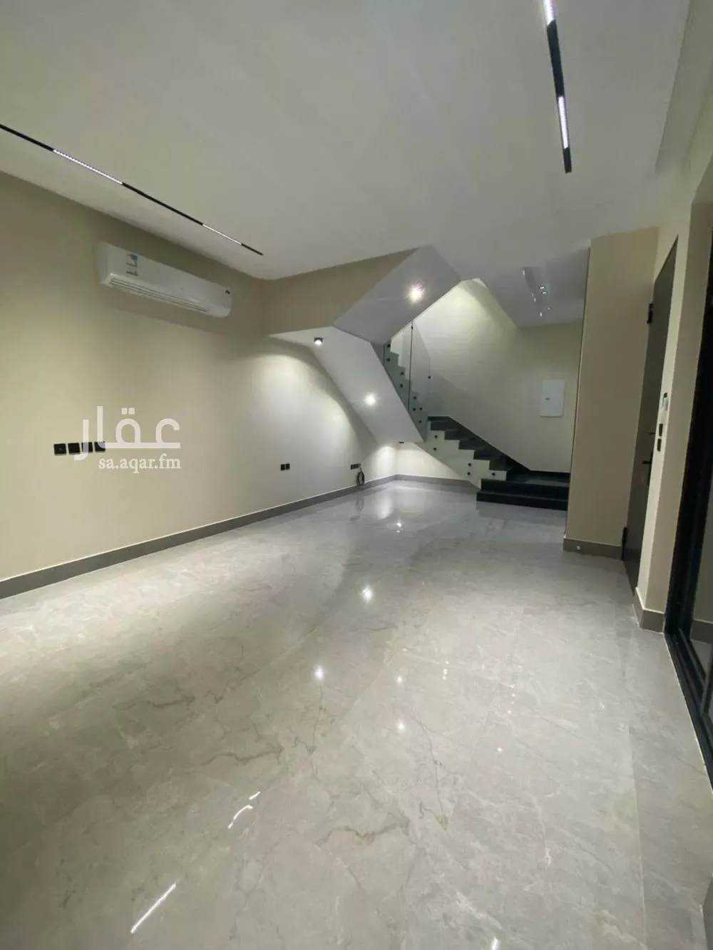 فيلا للإيجار في شارع إسماعيل بن أحمد بن الحسن, حي المهدية, مدينة الرياض, منطقة الرياض 1 صورة