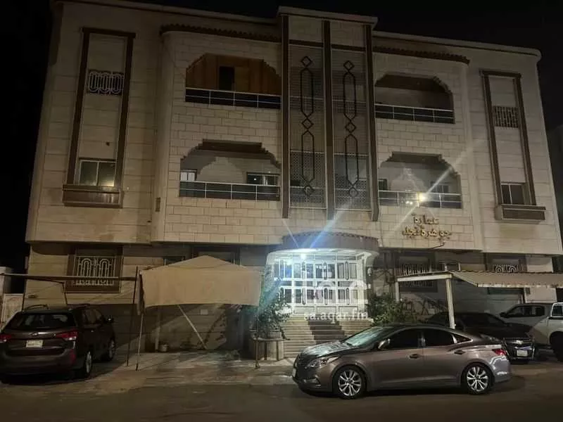 عمارة للبيع في شارع عبدالله بن حماد, حي الفيصلية, مدينة جدة, منطقة مكة المكرمة 1 صورة