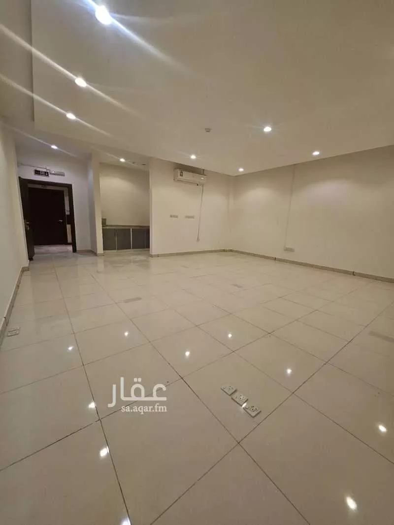 مكتب تجاري للإيجار في شارع سعود بن عبدالله جلوي, حي العارض, مدينة الرياض, منطقة الرياض 1 صورة