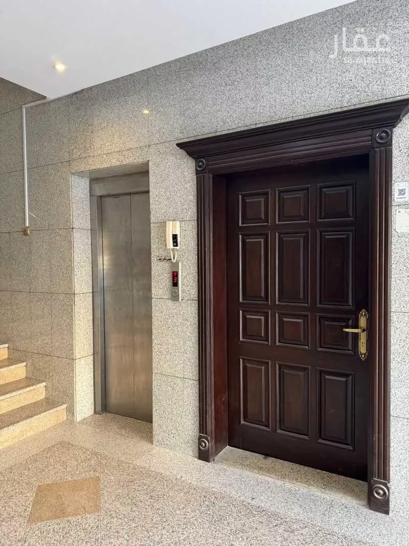 مكتب تجاري للإيجار في شارع ابن زيدون, حي الملز, مدينة الرياض, منطقة الرياض 1 صورة