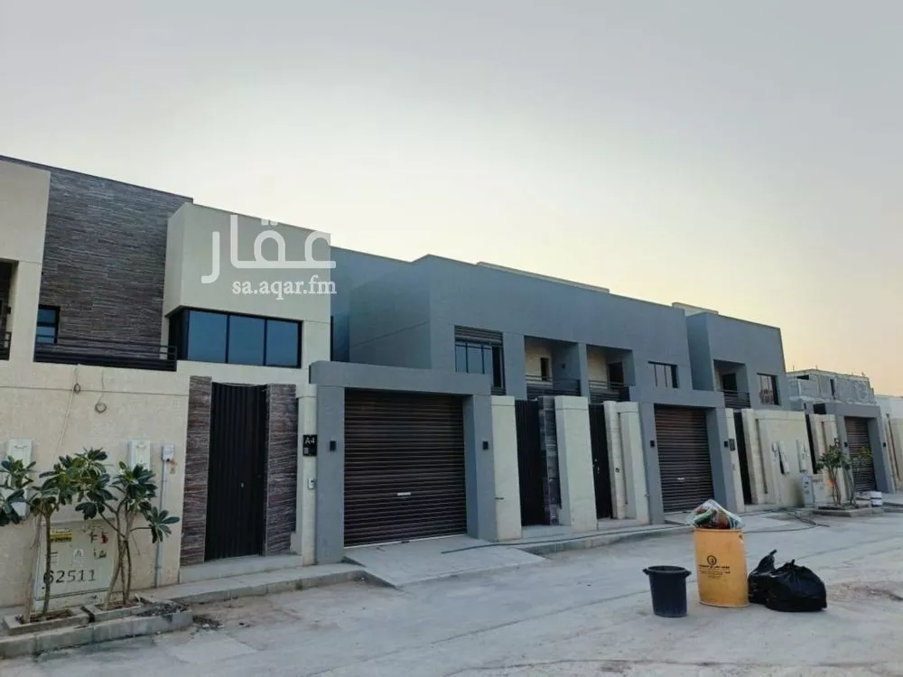 فيلا للبيع في شارع عرفات, حي بدر, مدينة الرياض, منطقة الرياض 1 صورة