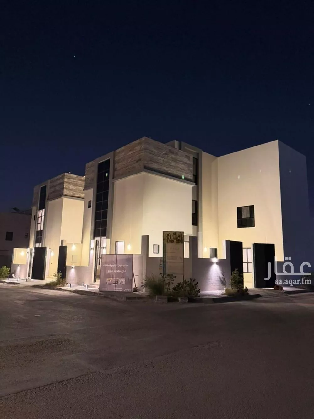 فيلا للبيع في شارع عمر بن أبي بكر, حي المهدية, مدينة الرياض, منطقة الرياض 1 صورة