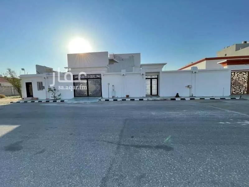 عمارة للإيجار في شارع الروند, حي الصواري, مدينة الخبر, المنطقة الشرقية 1 صورة