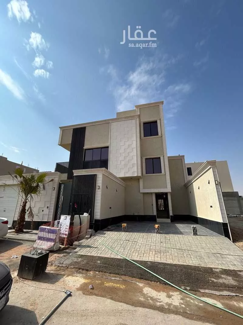 دور للبيع في شارع ابن تقي الدين, حي المرجان, مدينة الرياض, منطقة الرياض 1 صورة