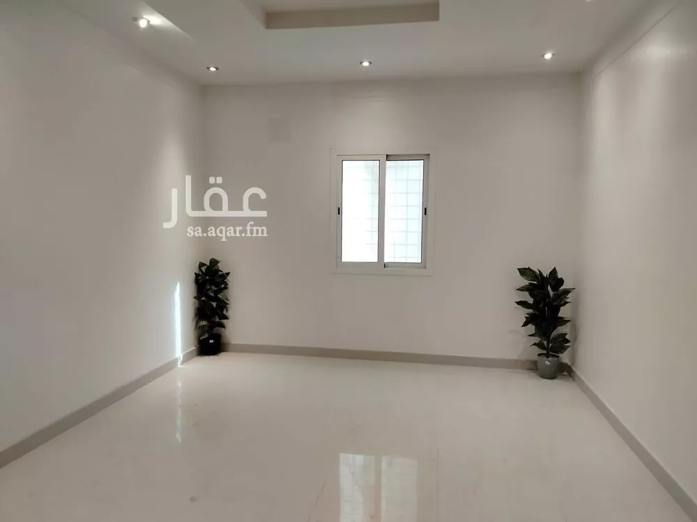 شقة للبيع في شارع القاره, حي الحمراء, مدينة الخبر, المنطقة الشرقية 1 صورة