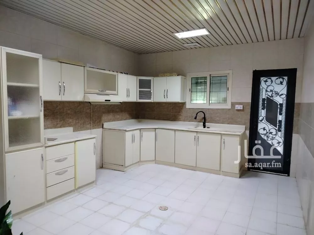 فيلا للبيع في شارع سعيد بن العاص, حي ضاحية الملك فهد, مدينة الدمام, المنطقة الشرقية 1 صورة