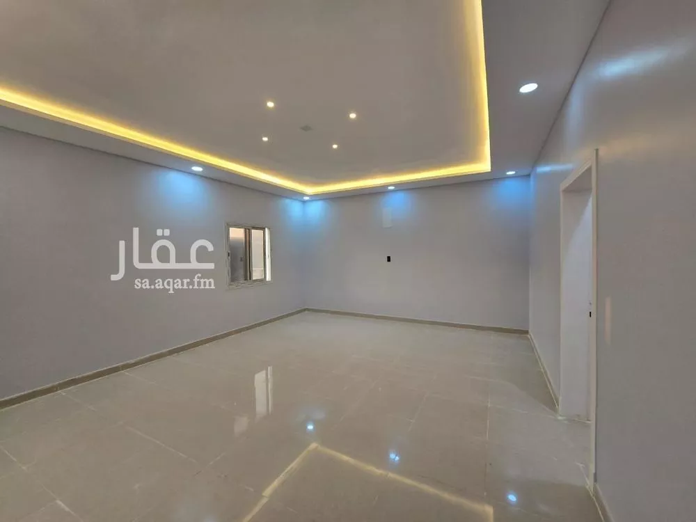 شقة للبيع في شارع سهيل بن رافع, حي ضاحية الملك فهد, مدينة الدمام, المنطقة الشرقية 1 صورة