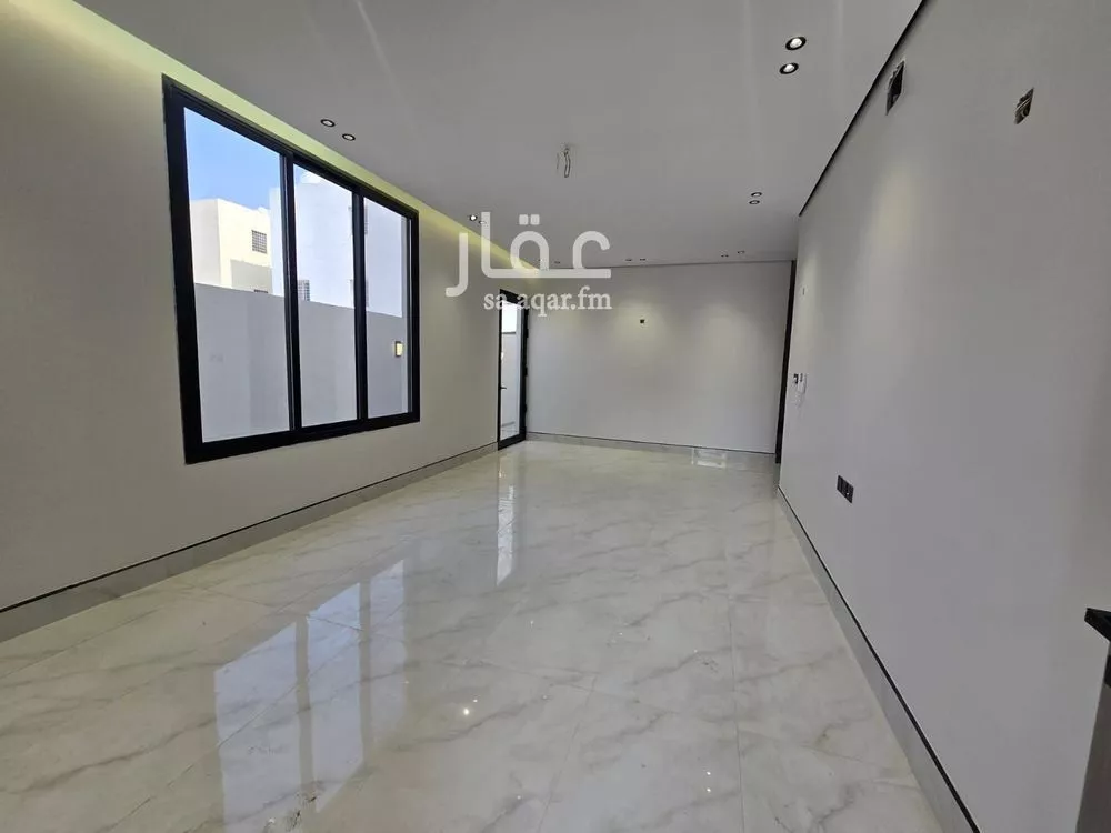 شقة للبيع في شارع ابو بكر التاريخي, حي ضاحية الملك فهد, مدينة الدمام, المنطقة الشرقية 1 صورة