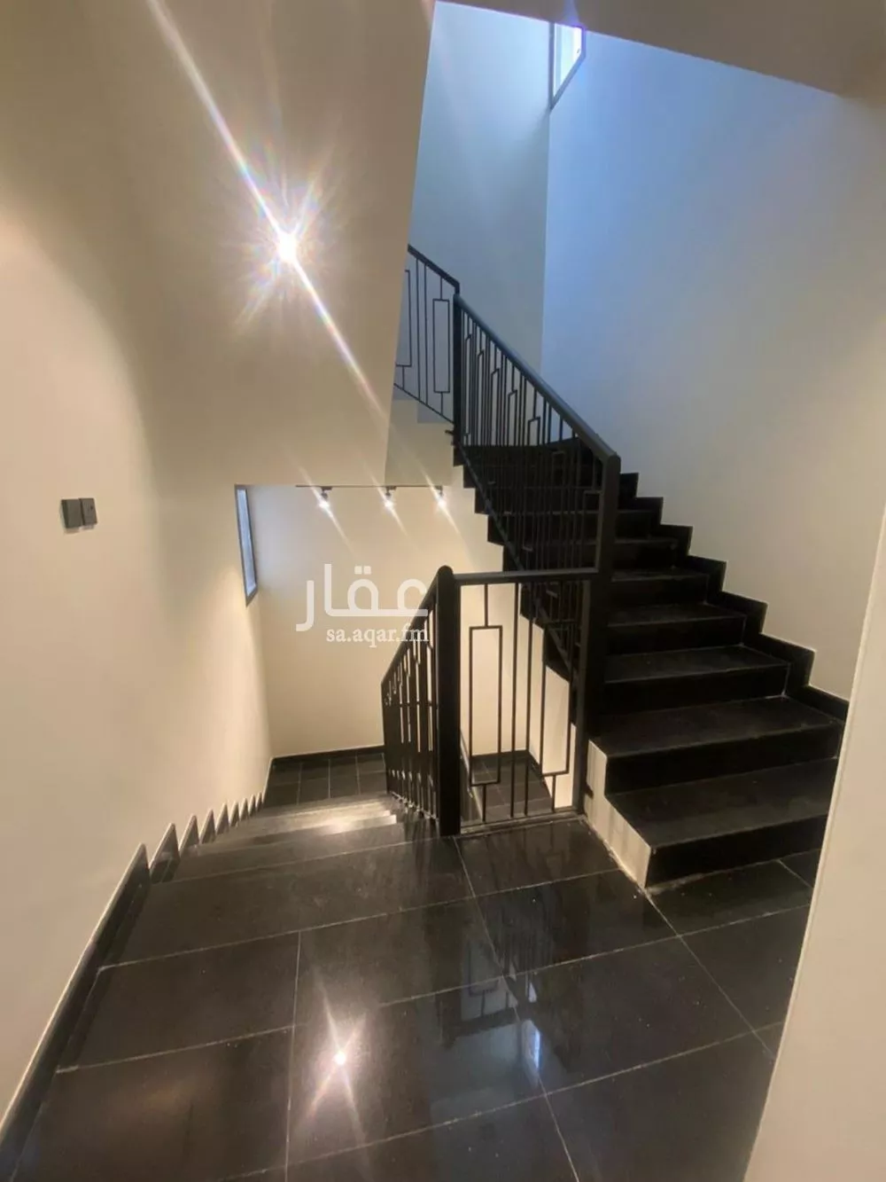 فيلا للبيع في شارع المحب الحلبي, حي العارض, مدينة الرياض, منطقة الرياض 1 صورة