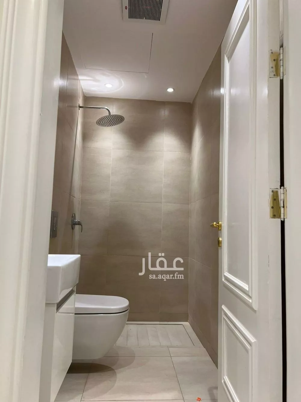 شقة للإيجار في شارع محمد بن عبدالعزيز الدغيثر, حي الملقا, مدينة الرياض, منطقة الرياض 1 صورة