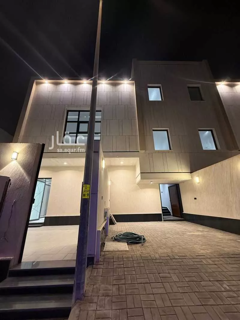 دور للبيع في شارع رقم 183, حي المونسية, مدينة الرياض, منطقة الرياض 1 صورة