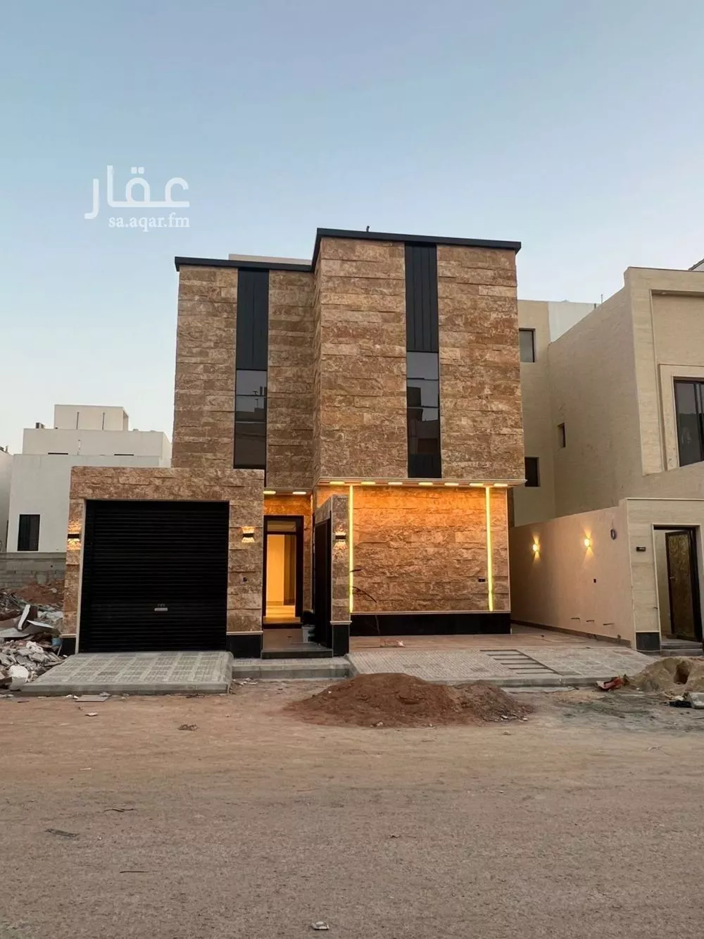 دور للبيع في شارع محمد الفاكهي, حي البيان, مدينة الرياض, منطقة الرياض 1 صورة