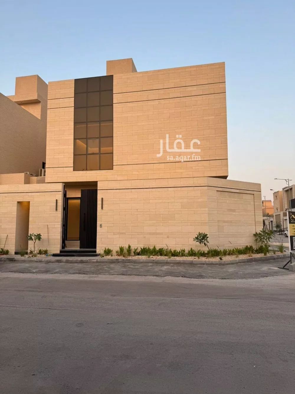 فيلا للبيع في شارع محمد الغزالي السقا, حي العارض, مدينة الرياض, منطقة الرياض 1 صورة