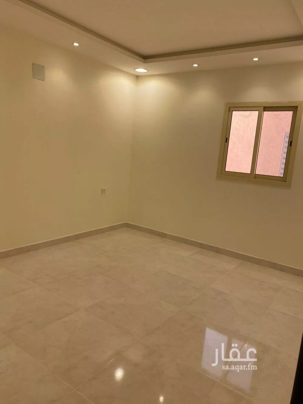 فيلا للبيع في شارع فالح بن خفاف, حي شبرا, مدينة الرياض, منطقة الرياض 1 صورة