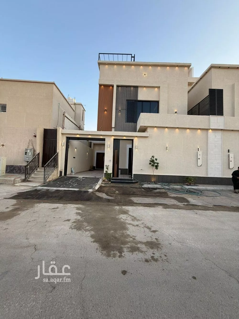 فيلا للبيع في شارع رفاعة ابن وهب القرظي, حي الأندلس, مدينة المزاحمية, منطقة الرياض 1 صورة