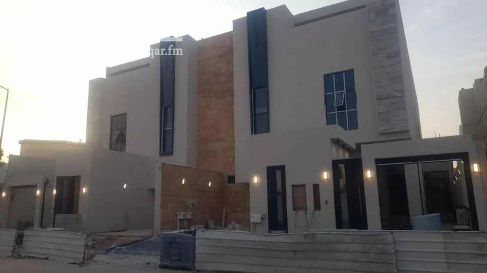 دور للبيع في شارع ابن قزمان, حي الخليج, مدينة الرياض, منطقة الرياض 1 صورة