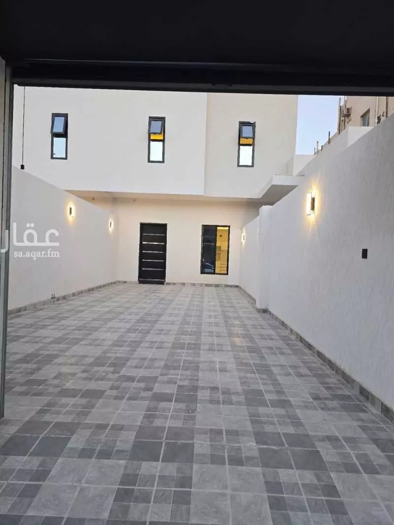 فيلا للإيجار في شارع حاتم الناسخ, حي السليمانية, مدينة الرياض, منطقة الرياض 1 صورة