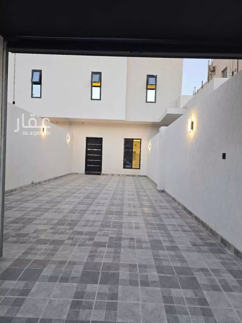 فيلا للإيجار في شارع حاتم الناسخ, حي السليمانية, مدينة الرياض, منطقة الرياض 1 صورة