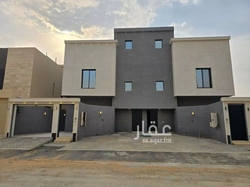 دور للبيع في شارع حجة الإسلام, حي عكاظ, مدينة الرياض, منطقة الرياض 1 صورة