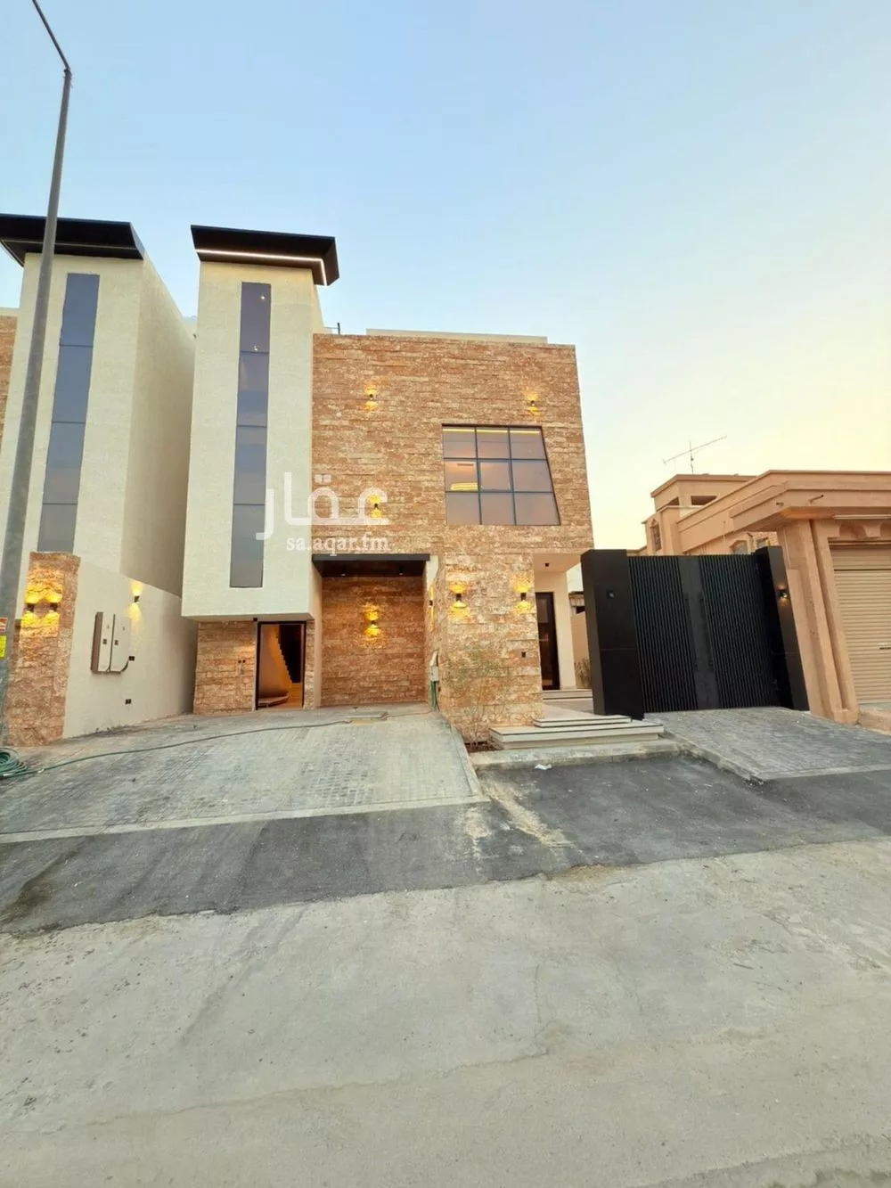 دور للبيع في شارع ابن الحسن الطاهري, حي بدر, مدينة الرياض, منطقة الرياض 1 صورة