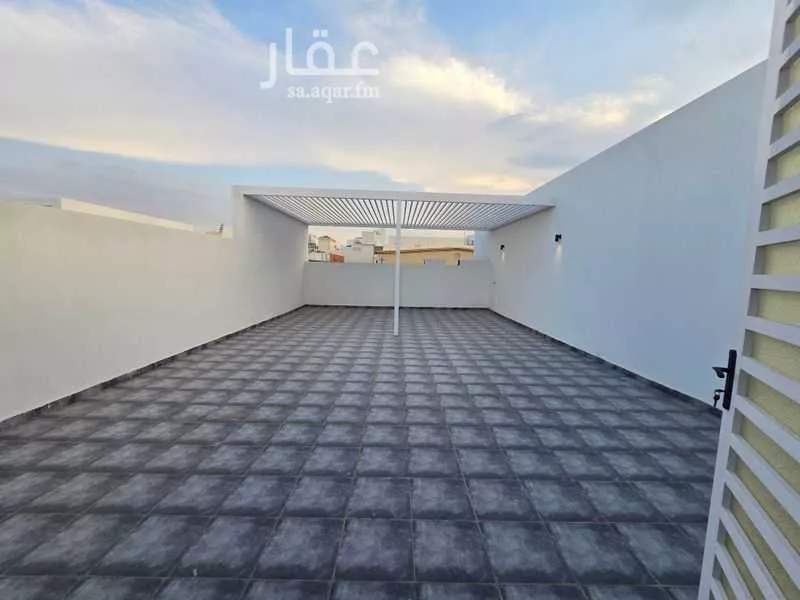 فيلا للبيع في شارع محمد البيز, حي الحلقة الشرقية, مدينة امارة منطقة مكة المكرمة - الطائف, منطقة مكة المكرمة 1 صورة