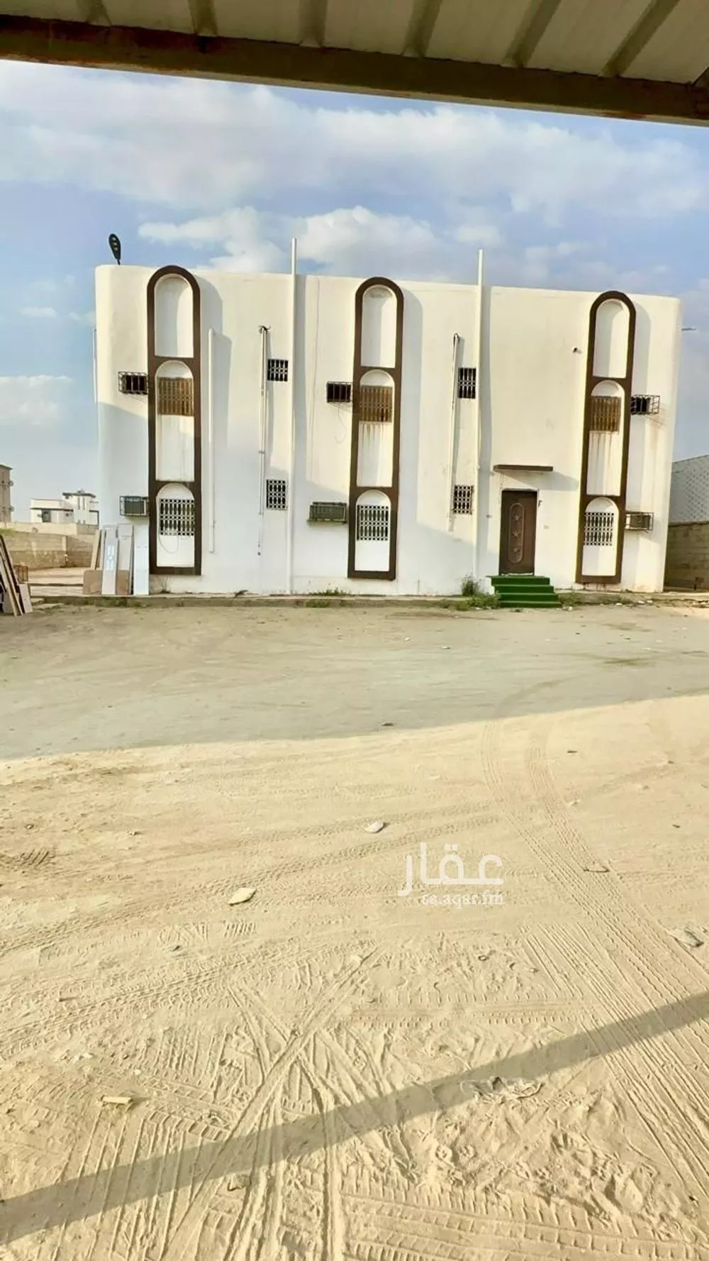 عمارة للبيع في شارع عرفجة البارقي, مدينة بارق - الخوش, منطقة عسير 1 صورة