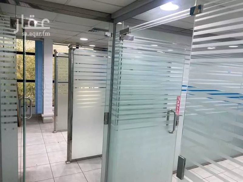 مكتب تجاري للإيجار في شارع طريق الخرج الفرعي, حي ثليم, مدينة الرياض, منطقة الرياض 1 صورة